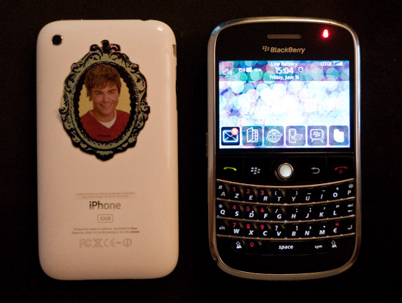 iphone-3gs-blackberry-bold-zack-efron