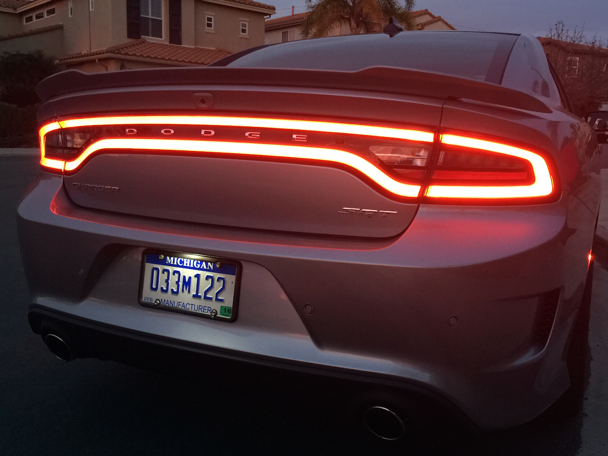 2015_dodge_charger_rear_dusk-1200