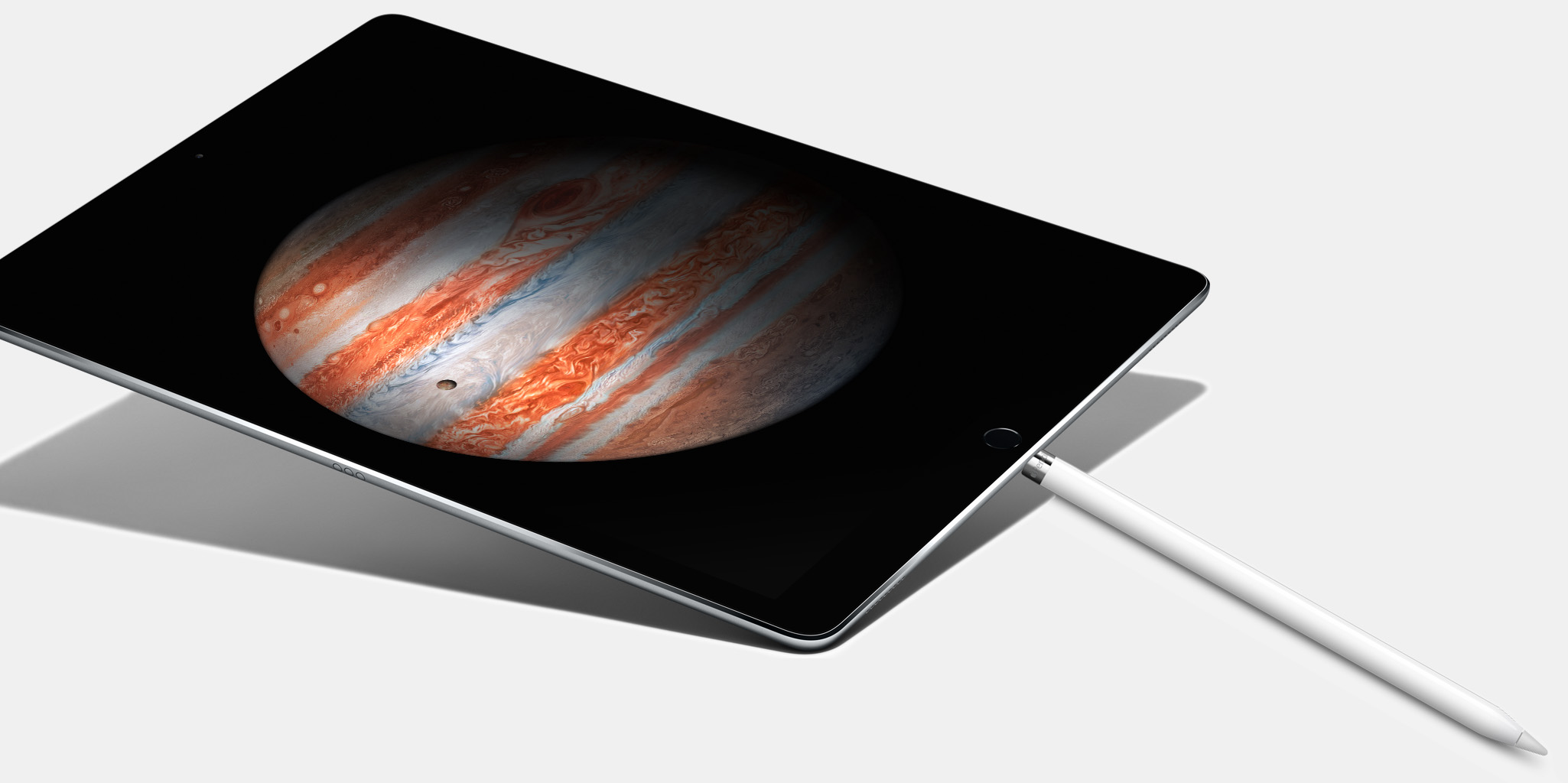 Apple-Pencil-charging-2