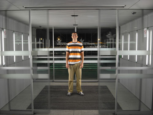 roissy aiport access doors nico